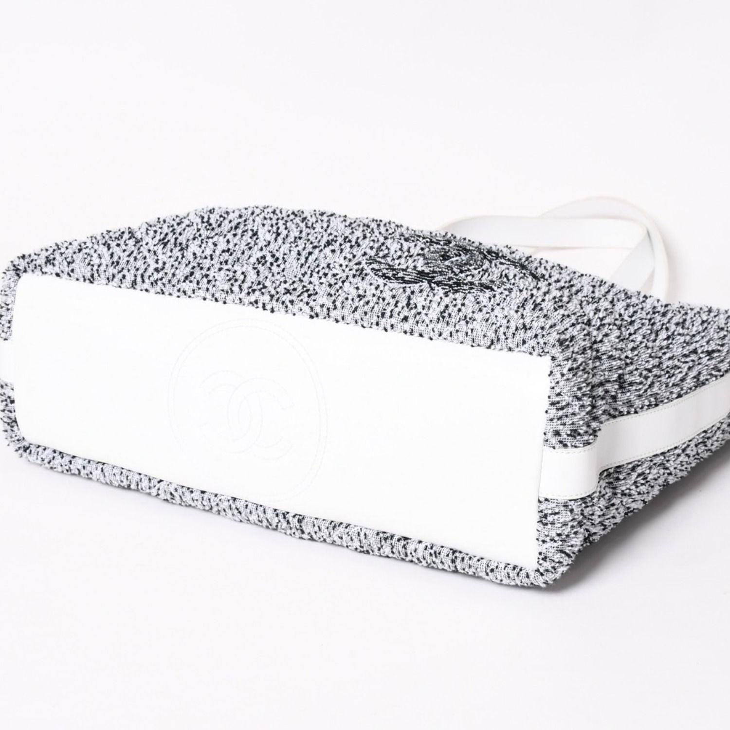 Chanel Cruise Collection Pile Beach Terry Cloth CC Logo White Gray Tote Bag — view 8