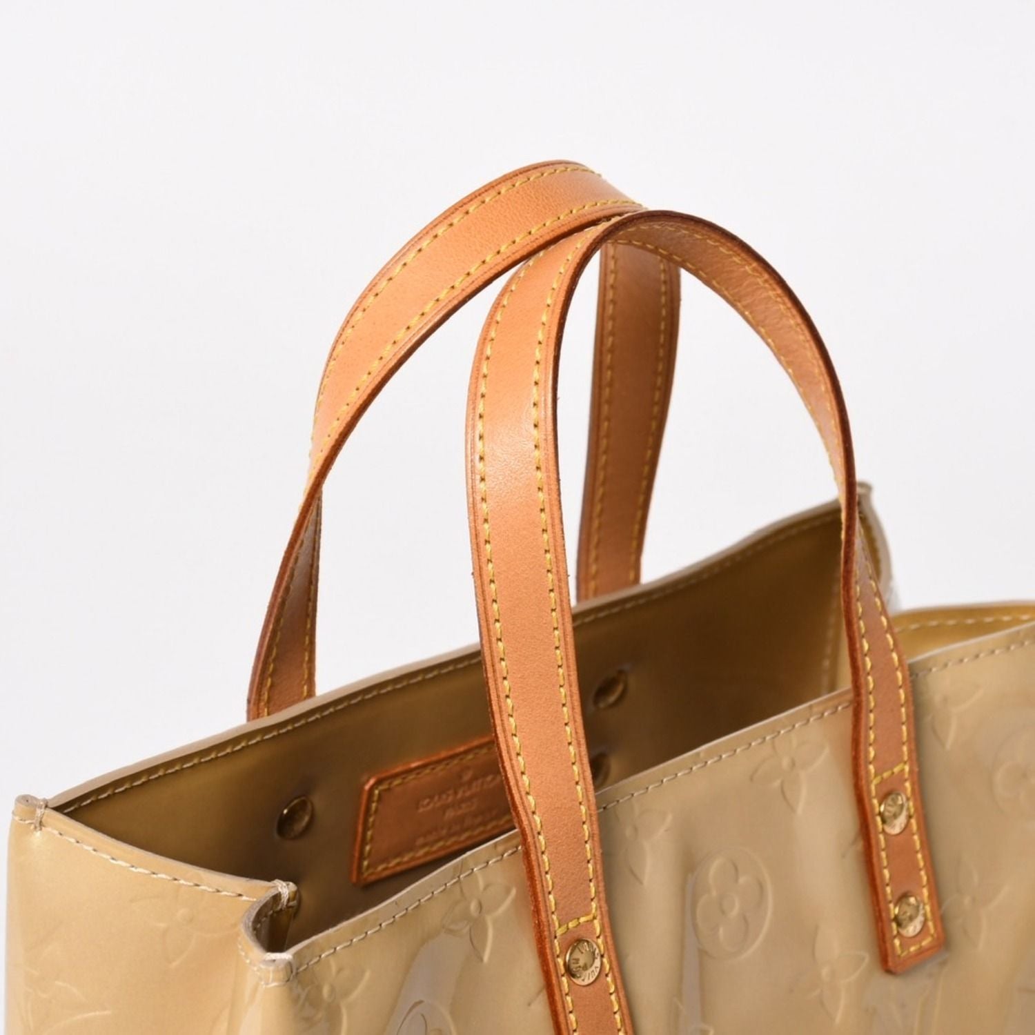 Louis Vuitton Tote Bag Gold Vernis Beige — view 5