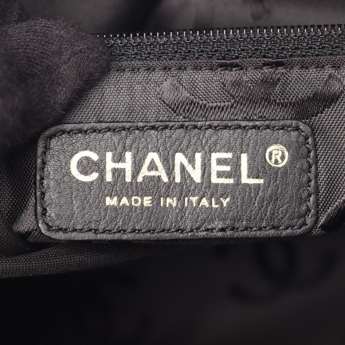 Chanel Handbag CC Logo Black Caviar Leather — view 4