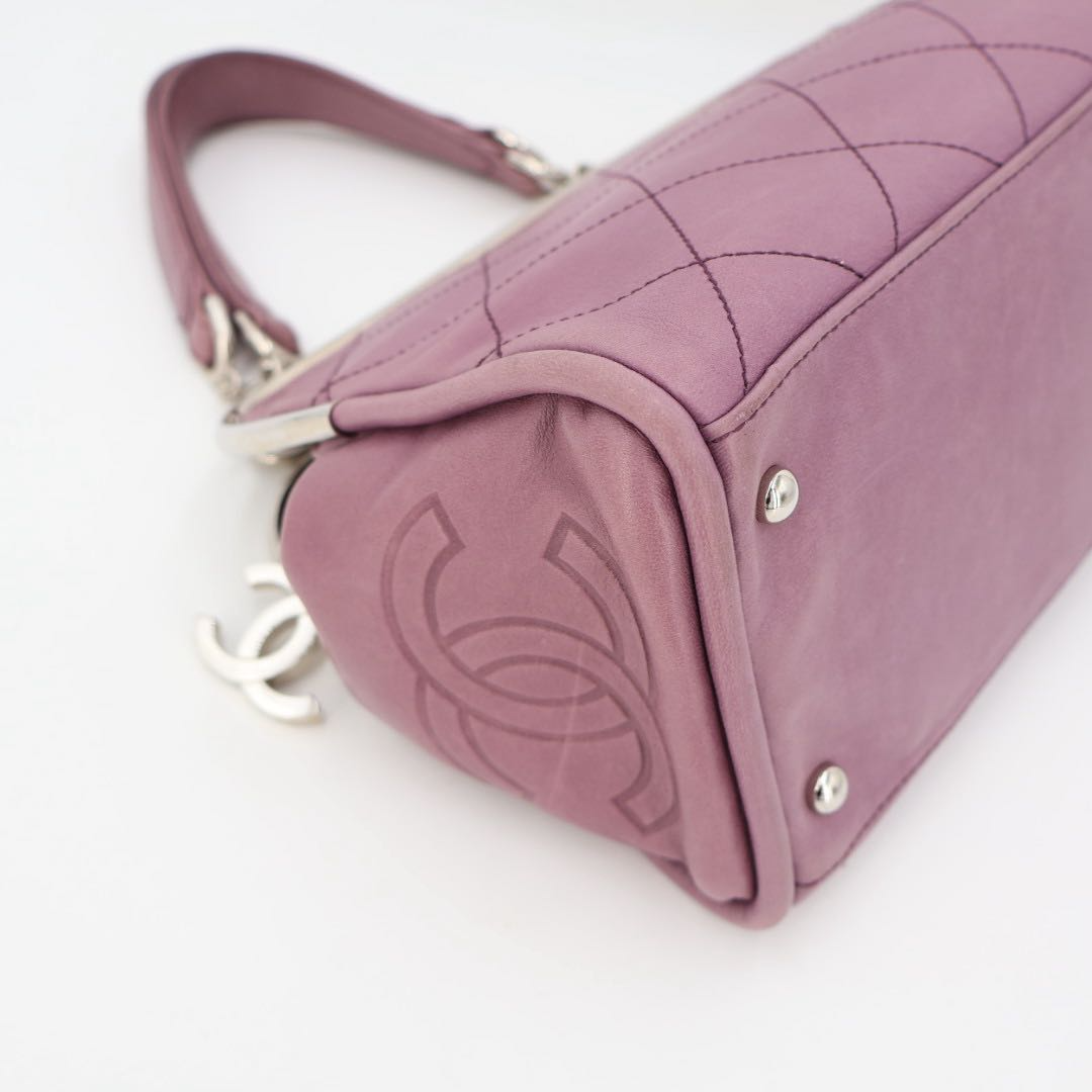 Chanel CC Logo Handbag Quilted Leather — view 2