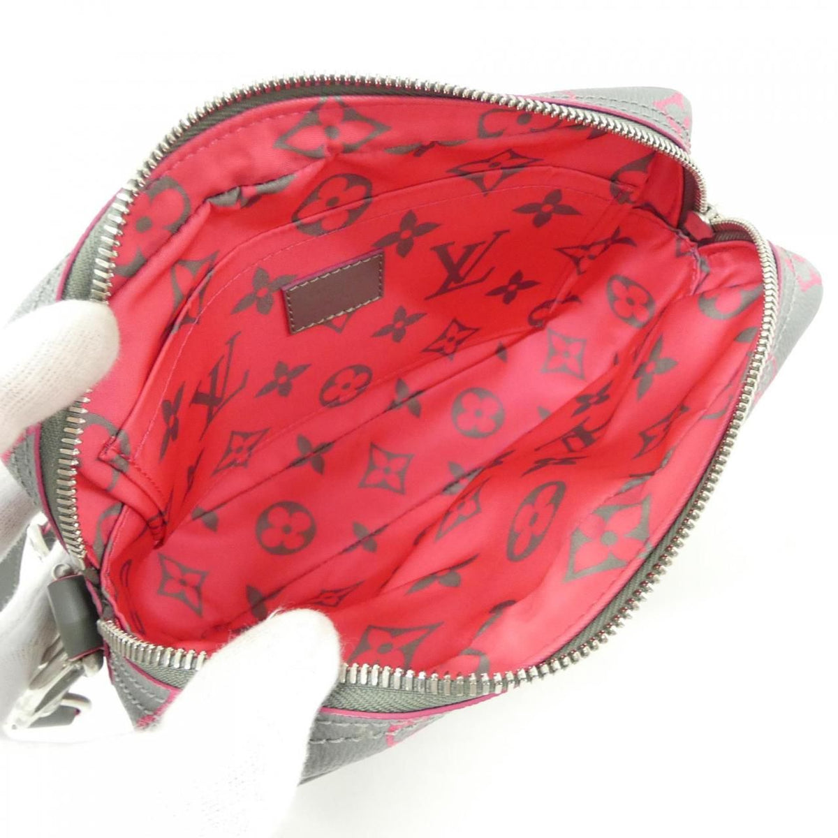 Louis Vuitton Monogram Glow Nile Shoulder Bag — view 6