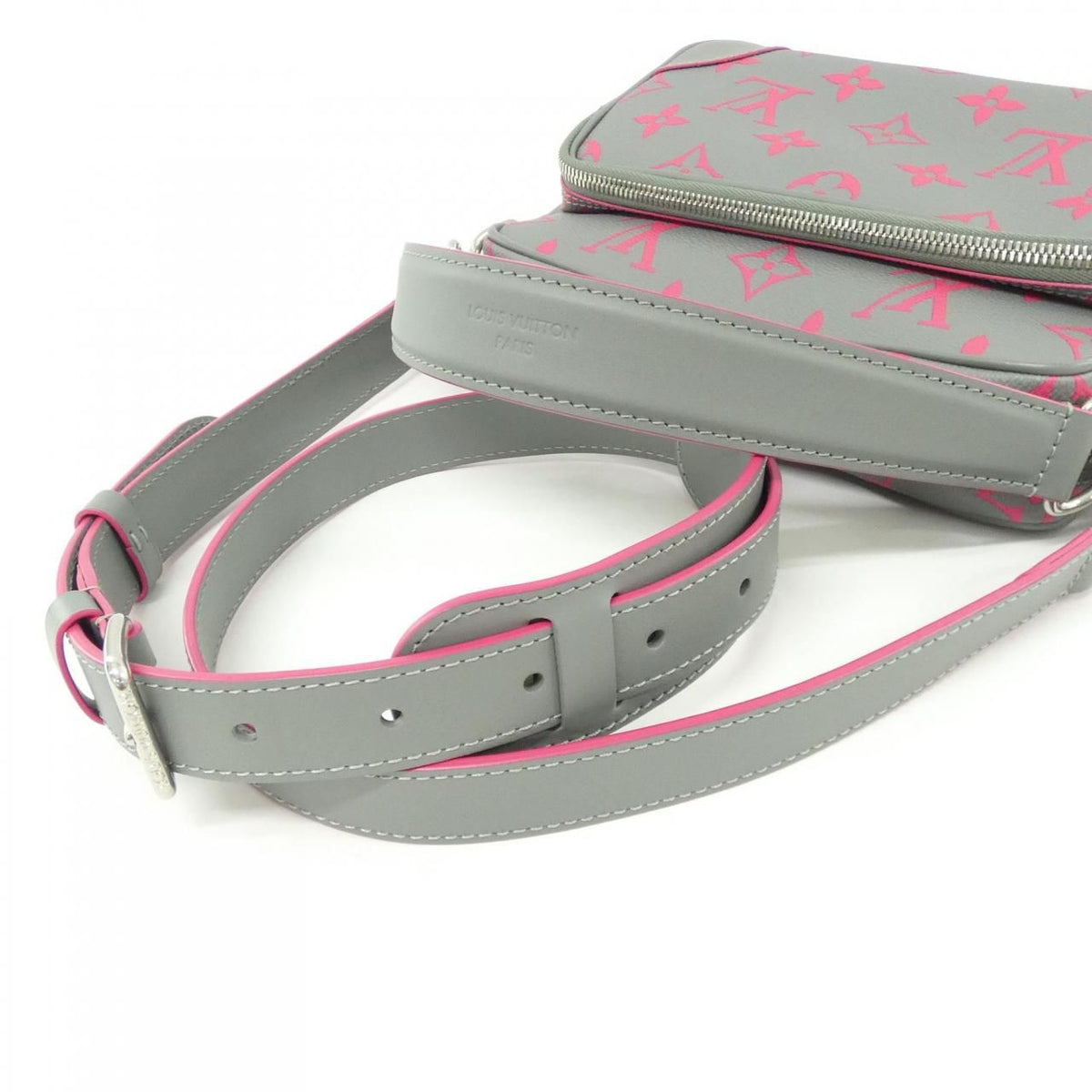 Louis Vuitton Monogram Glow Nile Shoulder Bag — view 5