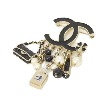 Chanel Brooch Gold