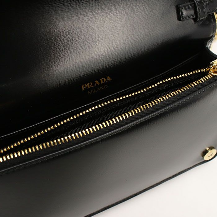 Prada Chain Shoulder Bag Calfskin — view 4