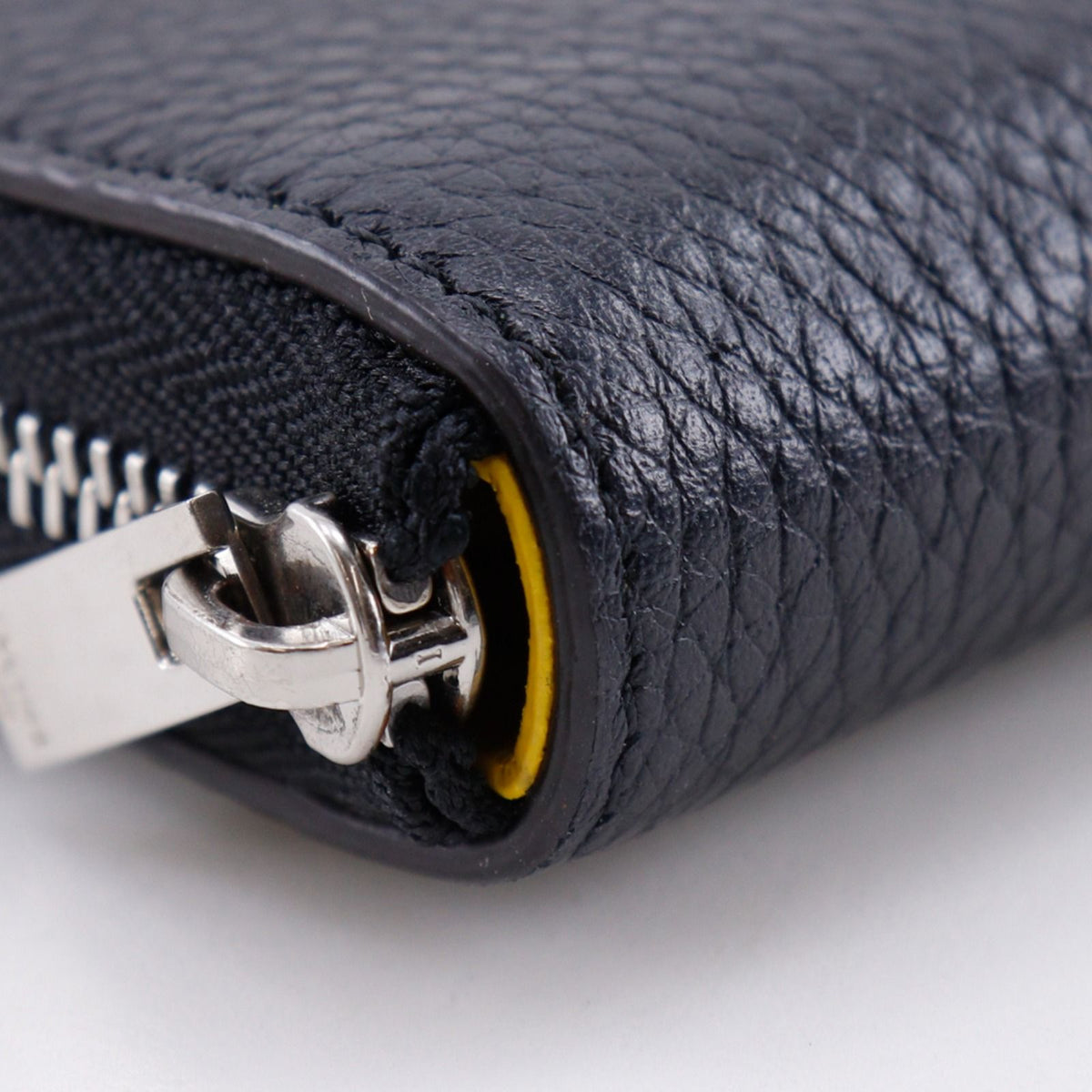 Celine Midi Amzip Around Calf Leather Black Bifold Wallet — view 4