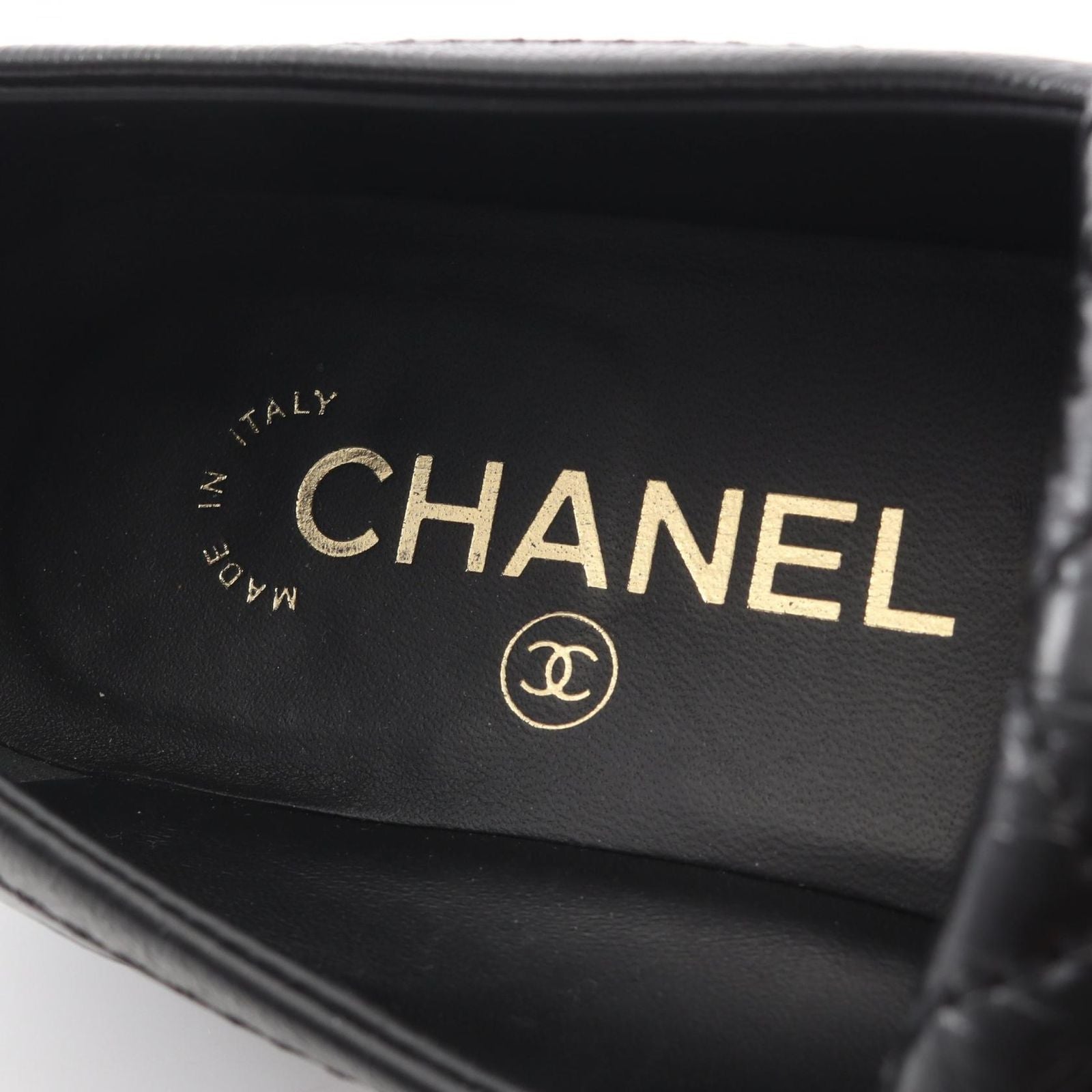Chanel Loafers Quilted Turnlock Leather — view 5