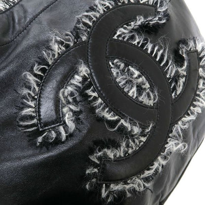 Chanel Chain Messenger Bag — view 5
