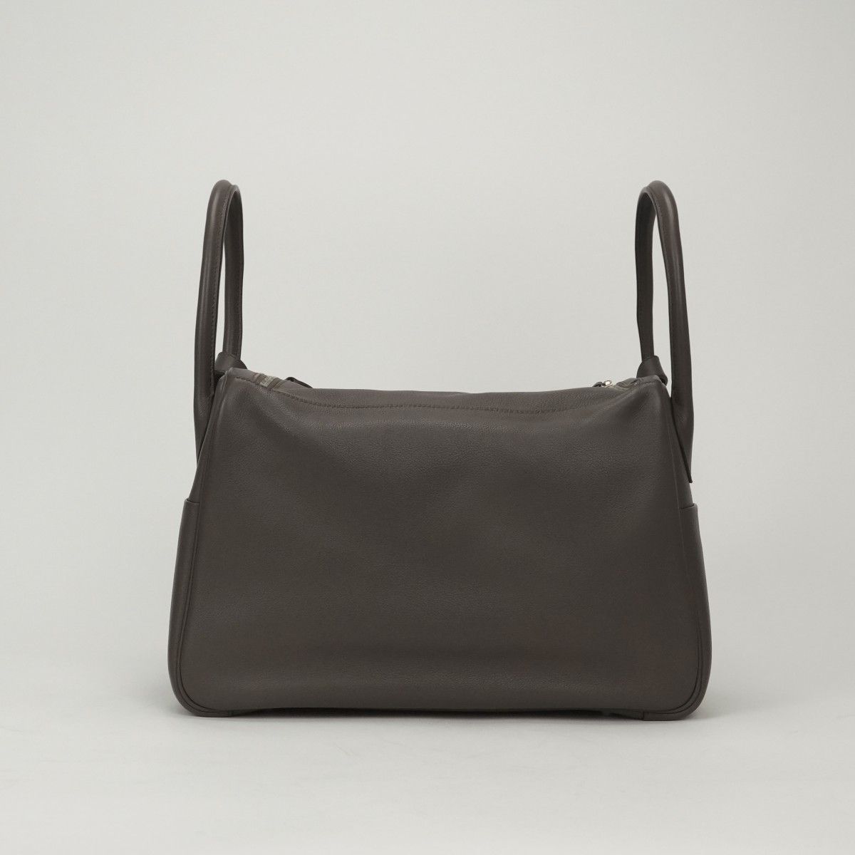 Hermes Lindy 34 Tote Shoulder Bag Color Etain Gray Silver — view 3