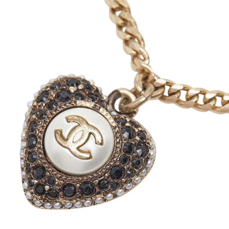 Chanel CC Logo Heart Motif Bracelet Gold And Black Plated Faux Pearls — view 3