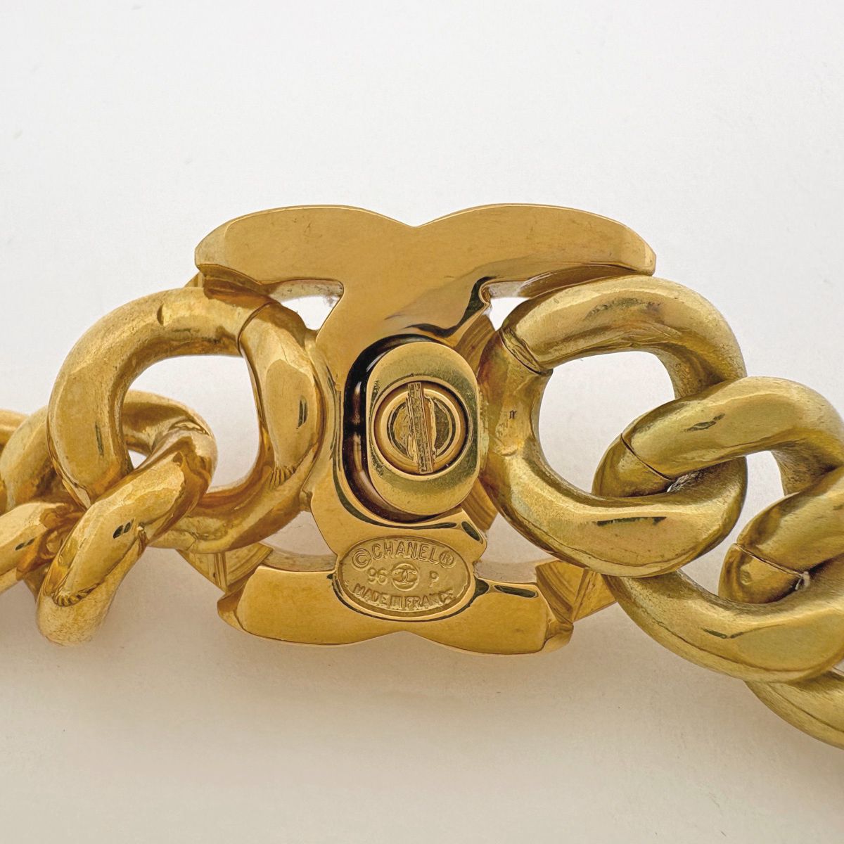 Chanel CC Logo Chain Necklace Turnlock Gold Plated — view 2