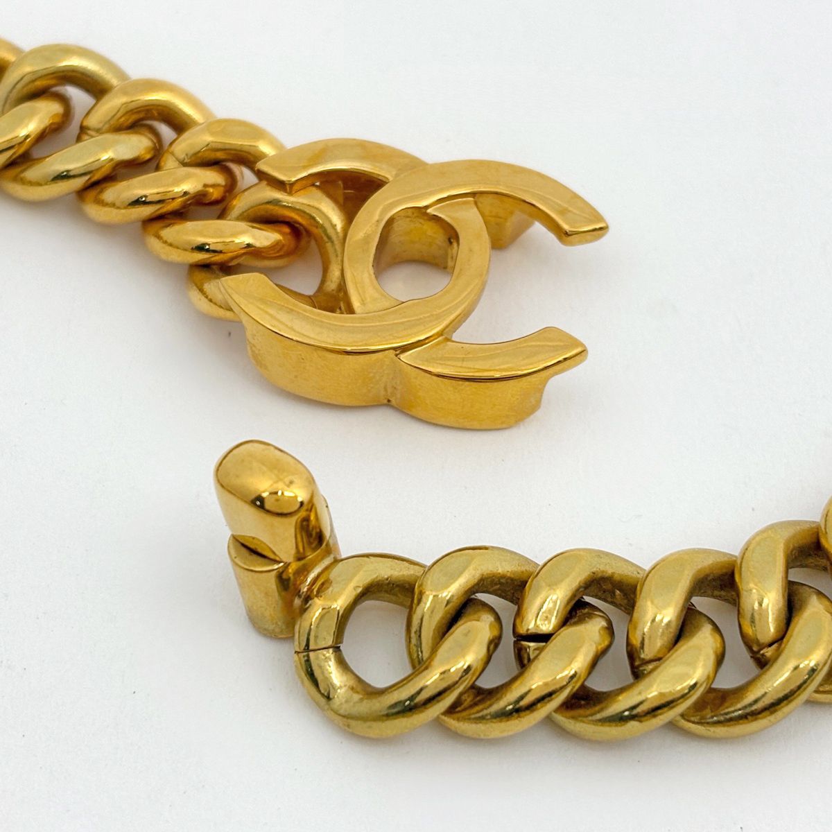 Chanel CC Logo Chain Necklace Turnlock Gold Plated — view 3
