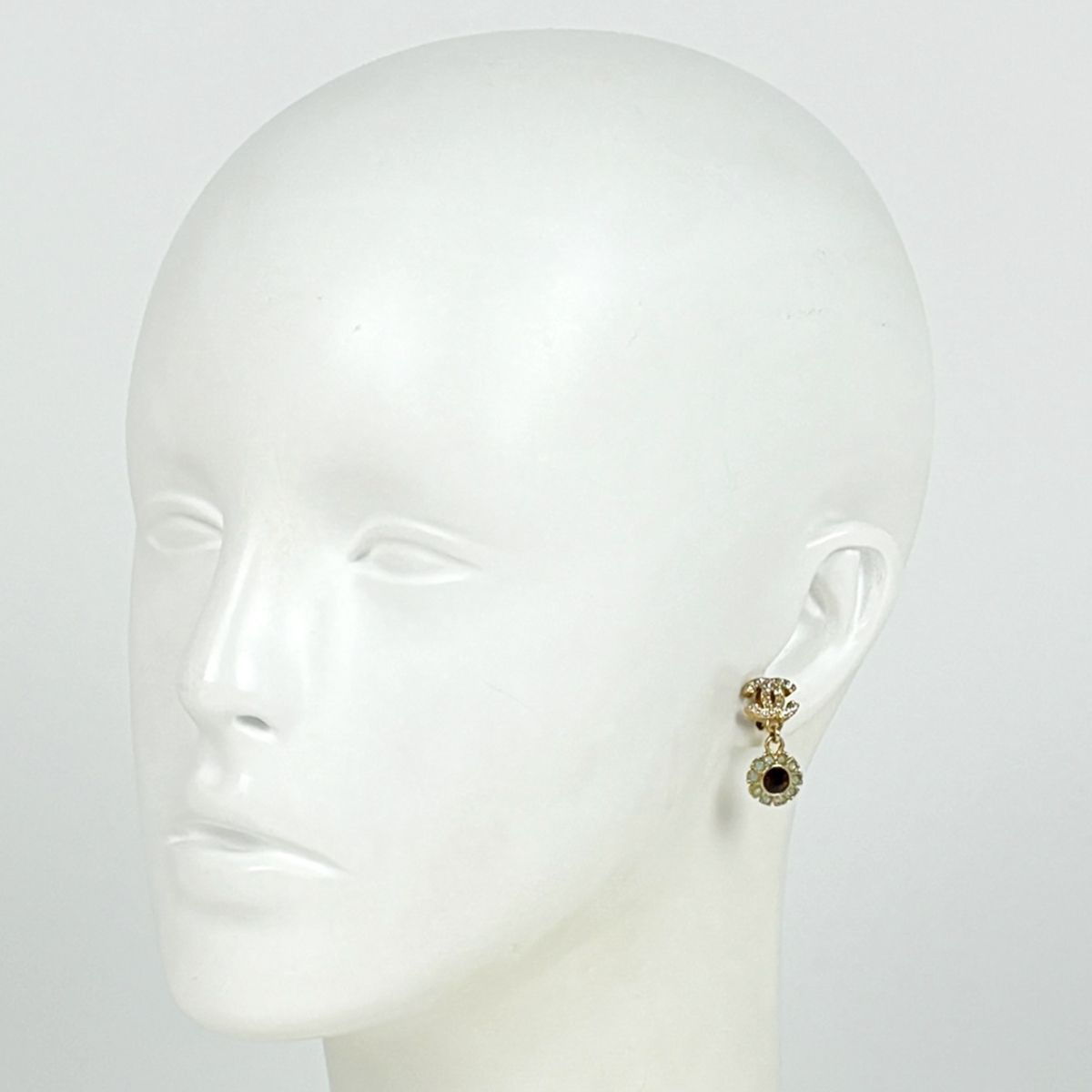 Chanel CC Logo Rhinestone Single Earring Gold Plated — view 5