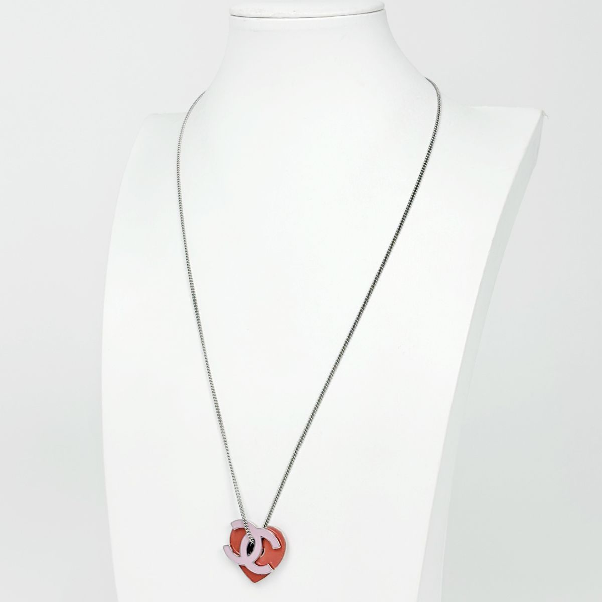 Chanel CC Logo Necklace Heart Silver Plated Pink — view 5