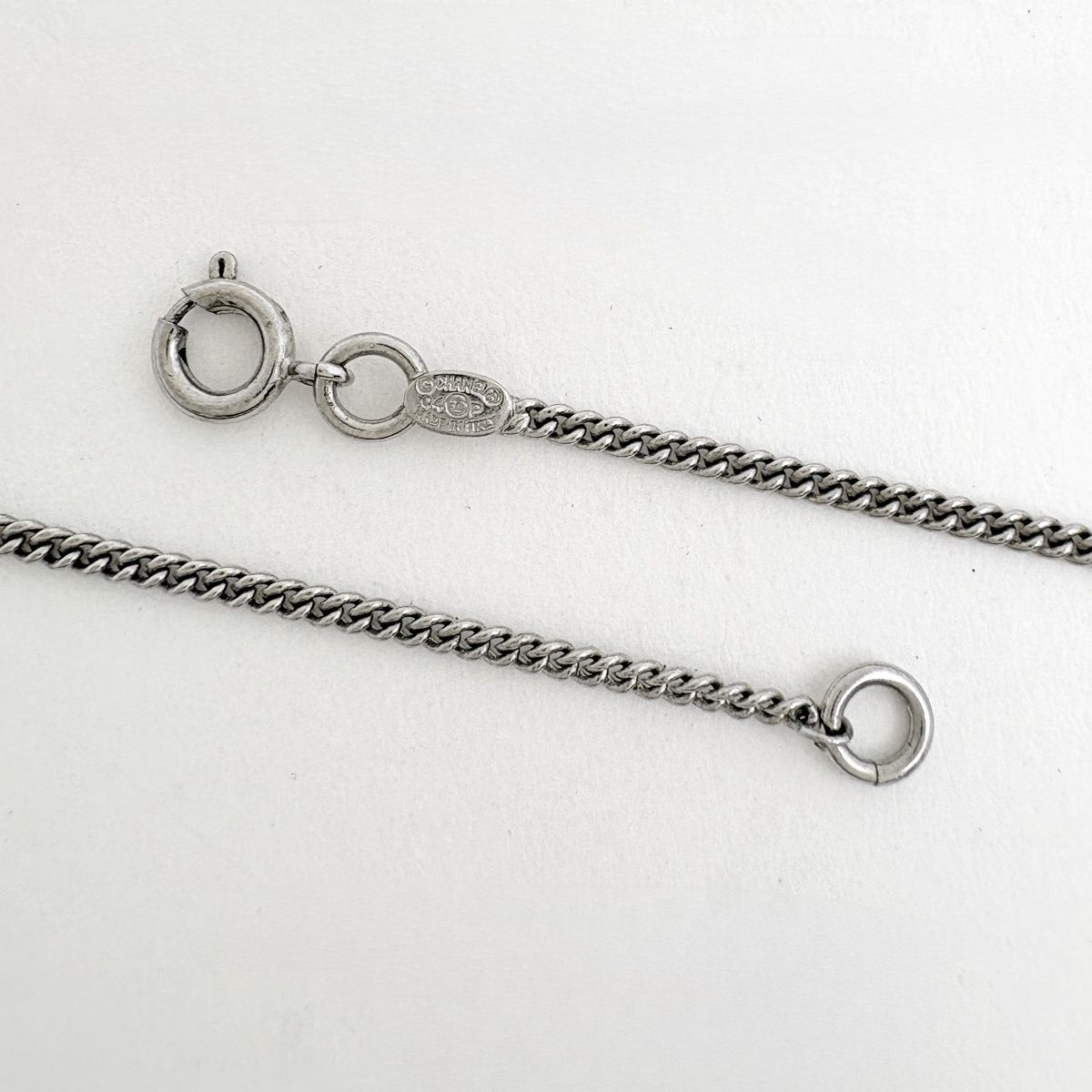 Chanel CC Logo Necklace Heart Silver Plated Pink — view 3