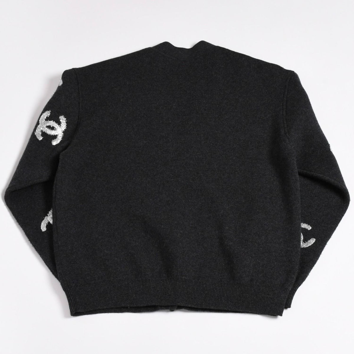 Chanel Cashmere Knit Cardigan CC Logo Glitter Charcoal 38 — view 2