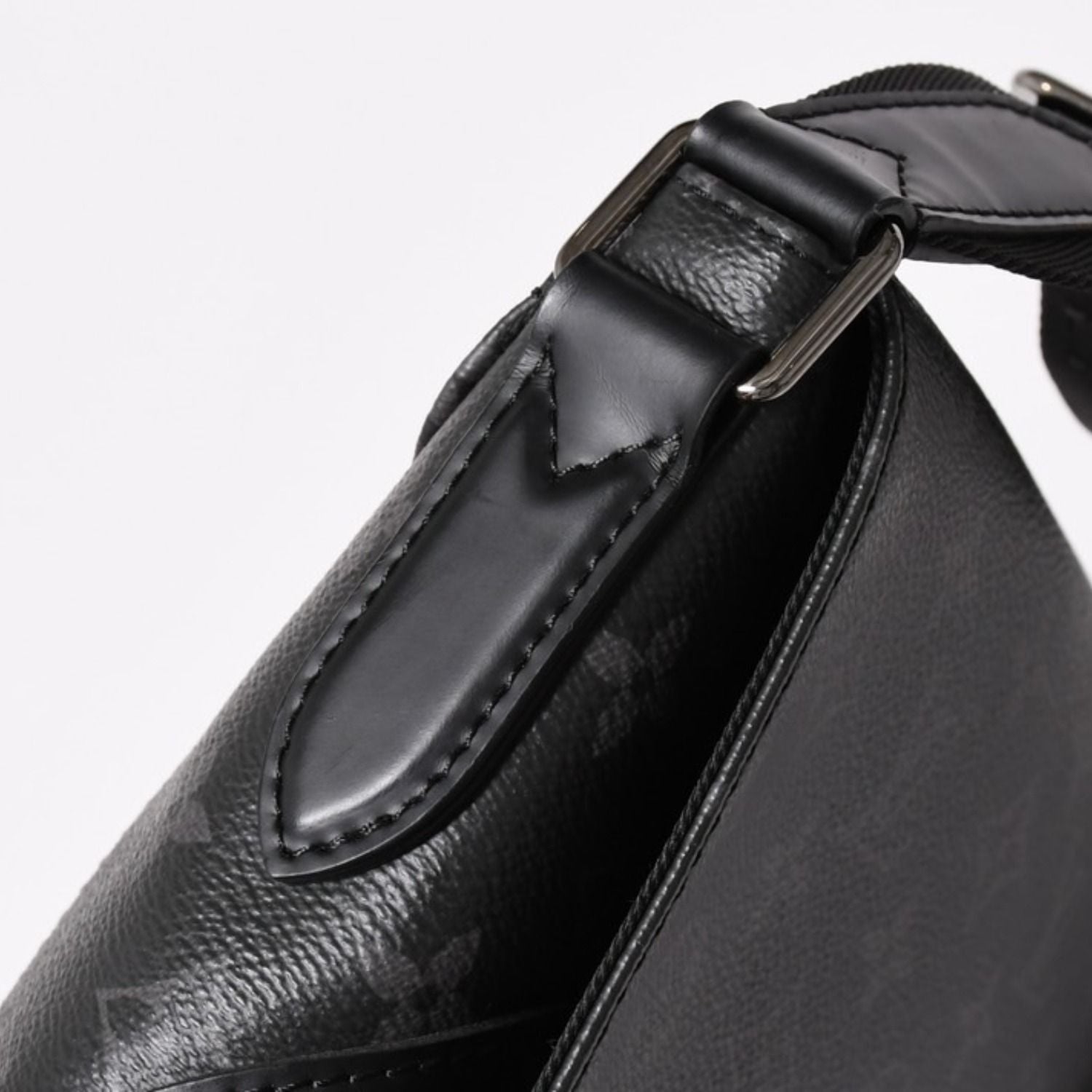 Louis Vuitton Messenger PM Explorer Monogram Black Eclipse Silver — view 4