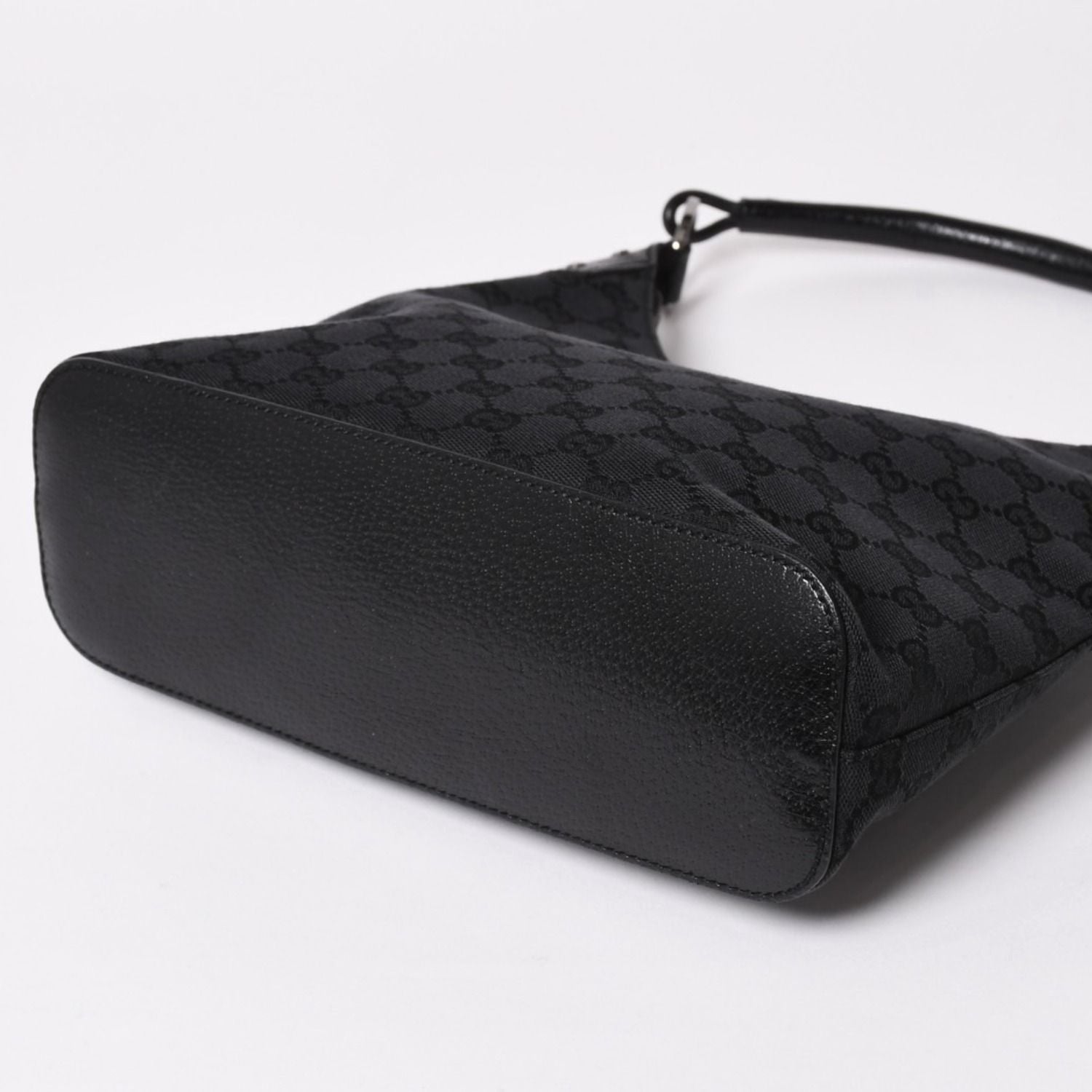 Gucci Guuci Bag GG Canvas Leather Black Silver — view 7