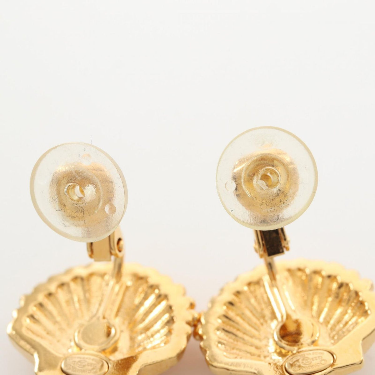 Chanel Earrings CC Logo Shell Motif — view 5