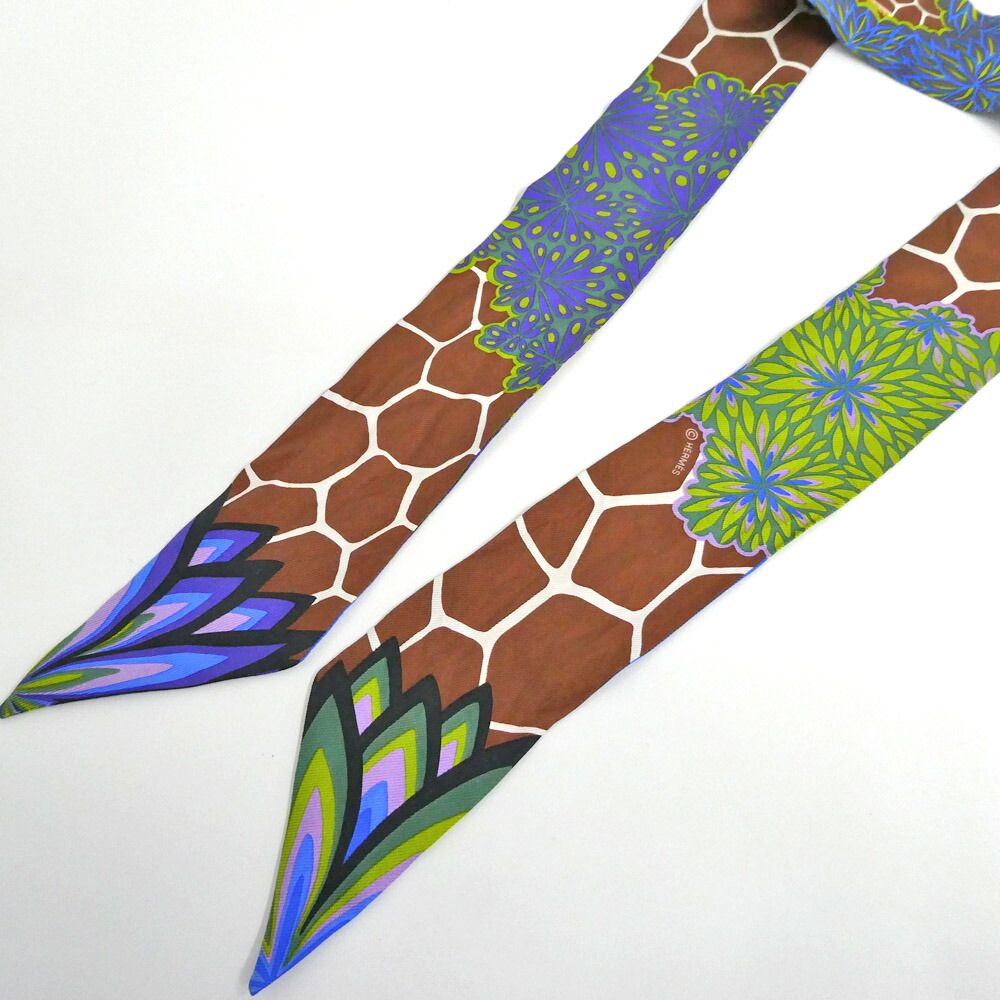 Hermes Twilly The Three Graces Mikami 100% Silk Blue Giraffe Pattern — view 4