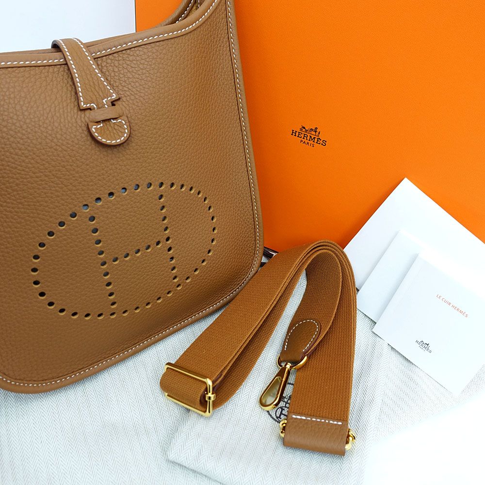 Hermes Evelyne III 23 Gold Taurillon Clemence Shoulder Bag — view 8