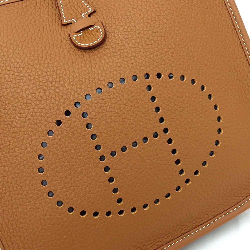 Hermes Evelyne III 23 Gold Taurillon Clemence Shoulder Bag — view 2