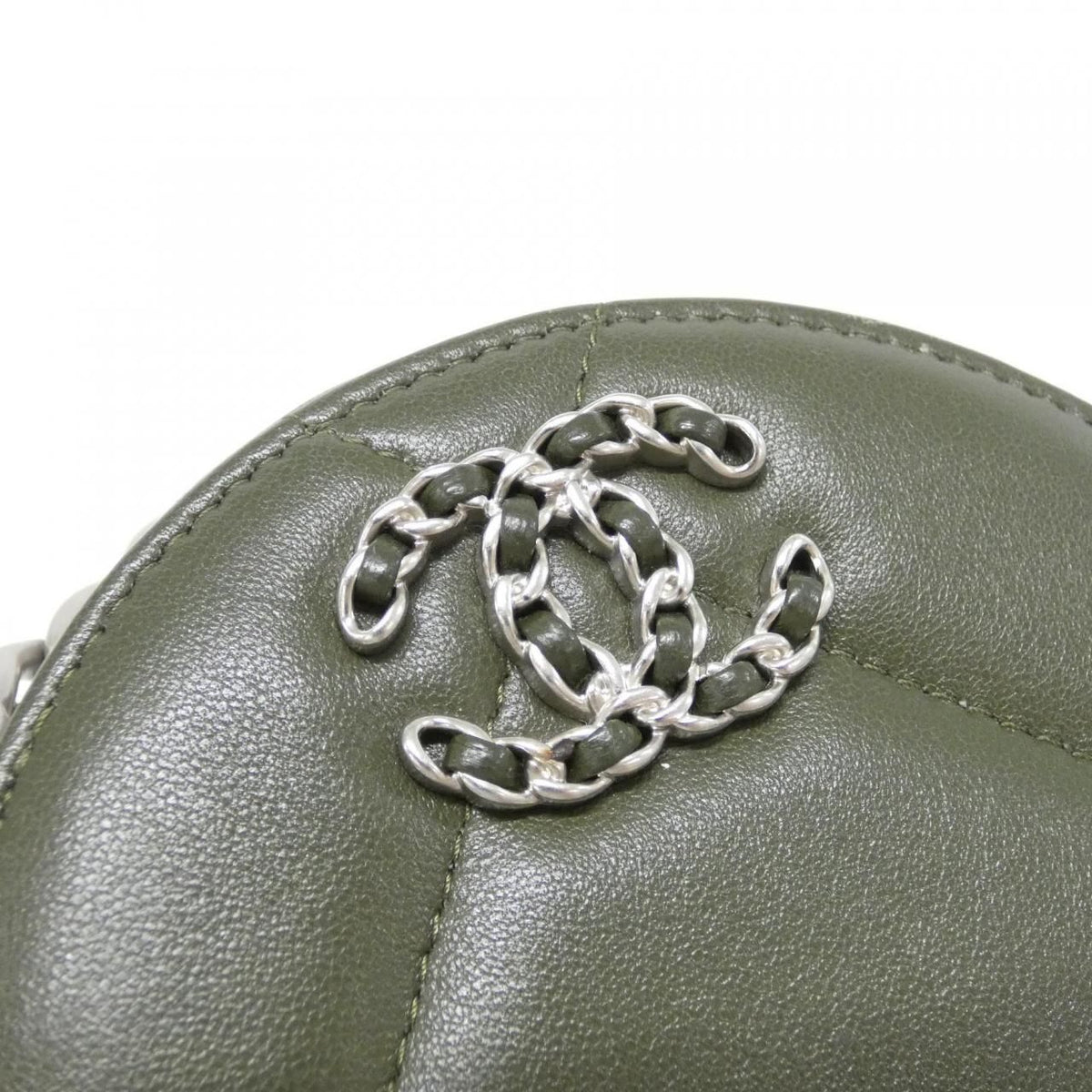 Chanel 19 Line Shoulder Bag — view 4