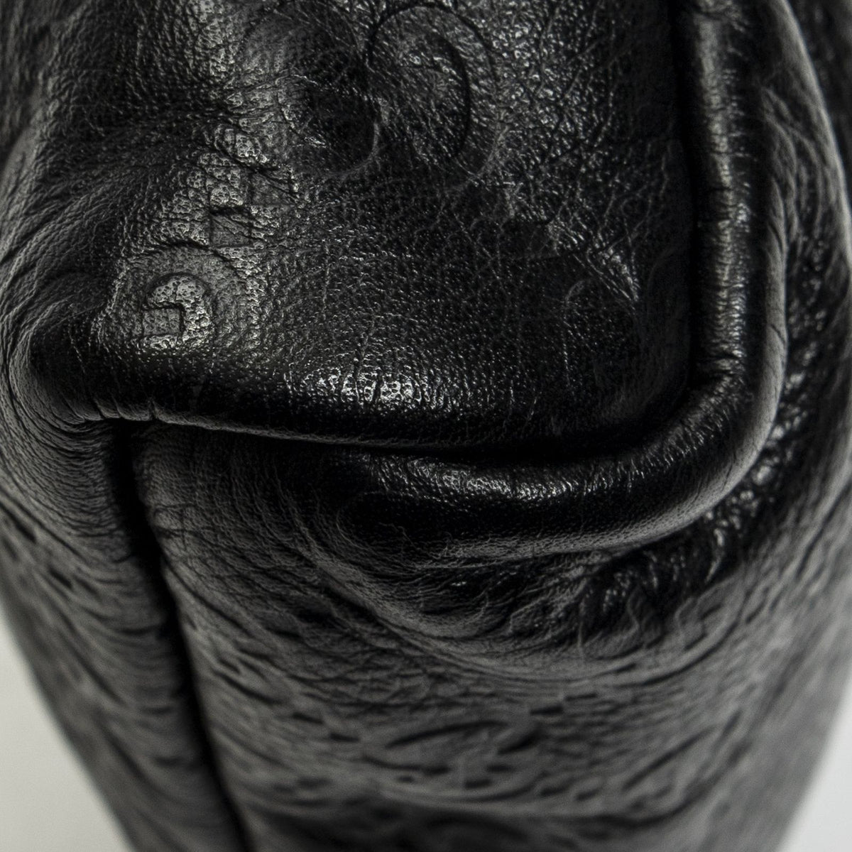 Gucci Small Messenger Black Guccissima — view 8