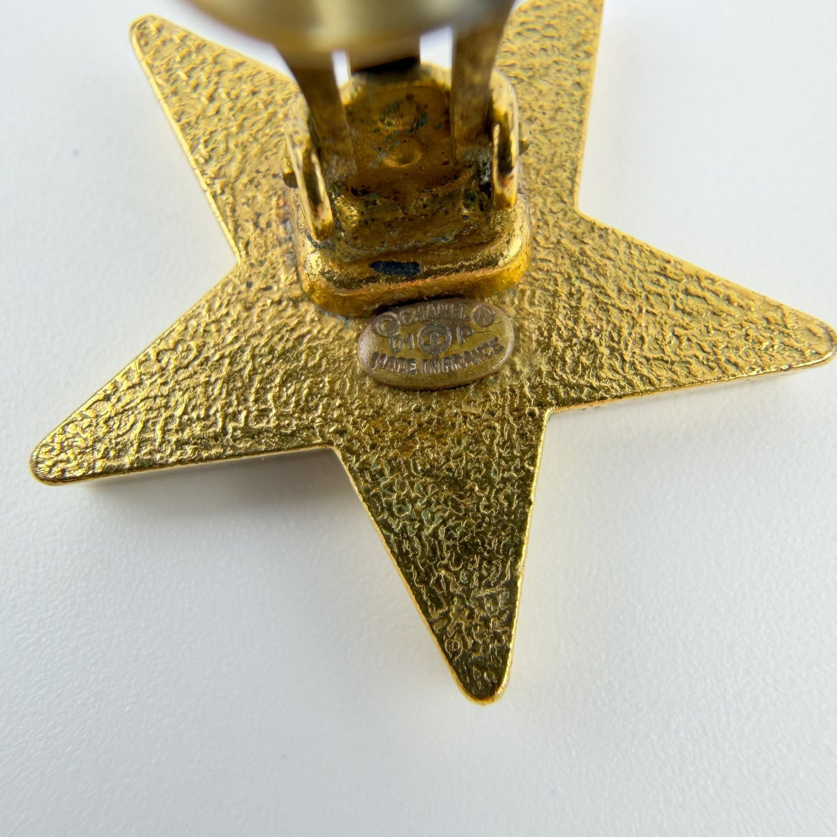 Chanel 01P CC Logo Star Motif Single Earring Plated Gold Vintage — view 7
