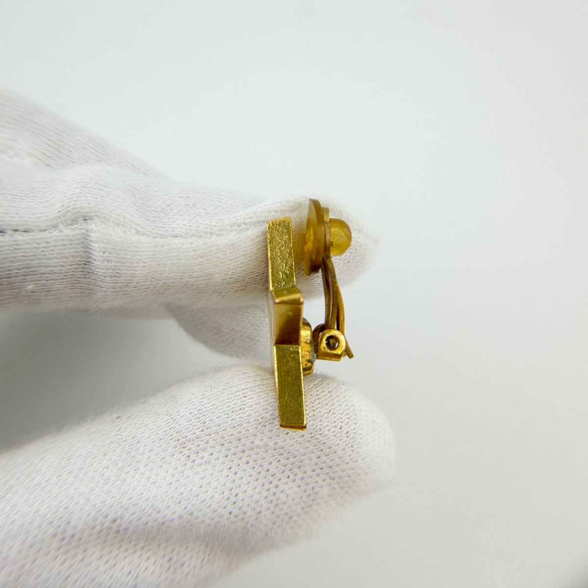 Chanel 01P CC Logo Star Motif Single Earring Plated Gold Vintage — view 4