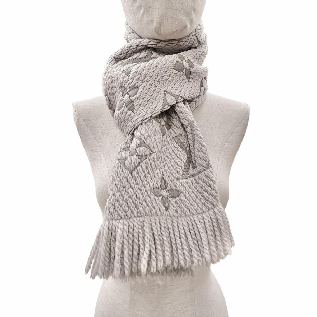 Louis Vuitton Echarpe Logomania Wool Silk Scarf With Fringe Gray — view 3
