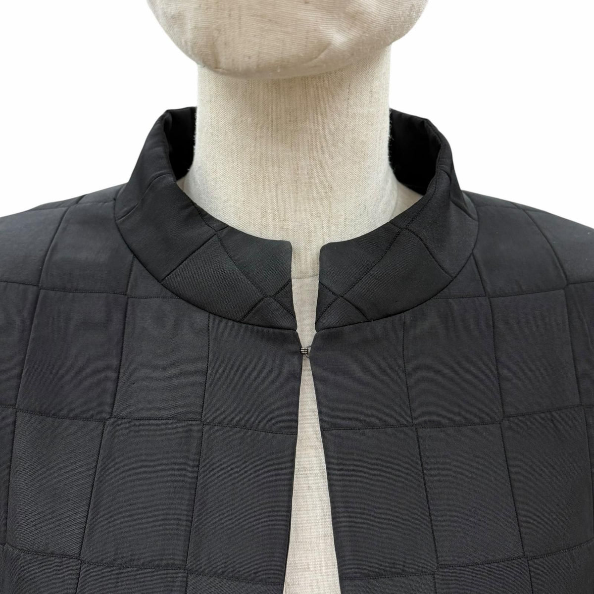 Chanel 00A Vintage Lining 100% Silk Sleeves with CC Logo Stand Collar Long Coat — view 4