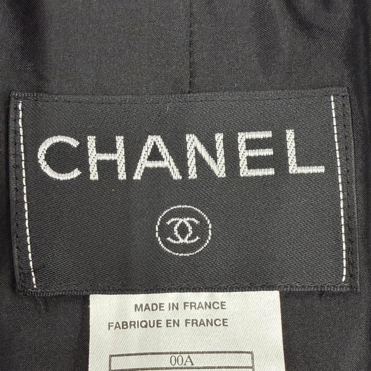 Chanel 00A Vintage Lining 100% Silk Sleeves with CC Logo Stand Collar Long Coat — view 7