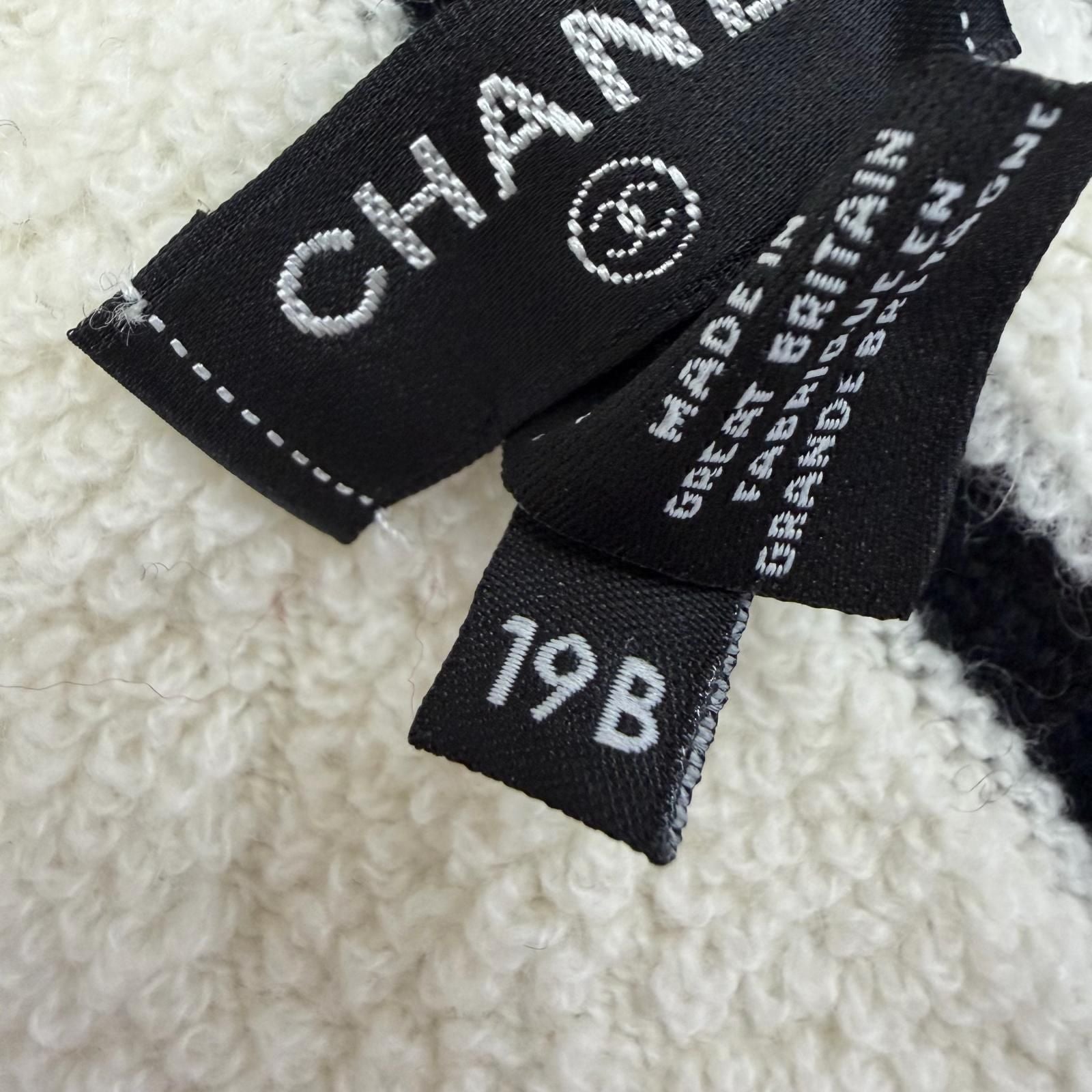 Chanel Cashmere Quilted CC Logo Large Shawl Scarf Black White — view 8