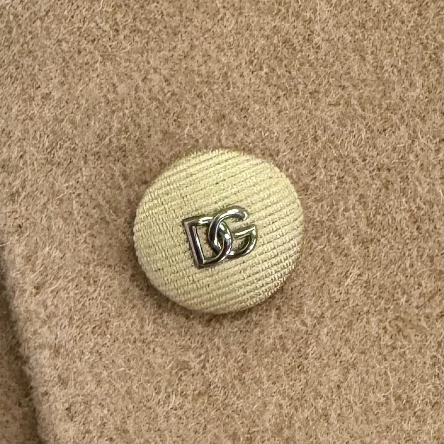 Dolce & Gabbana Black Tag 100% Camel Lining Leopard DG Logo Button Single Long — view 6
