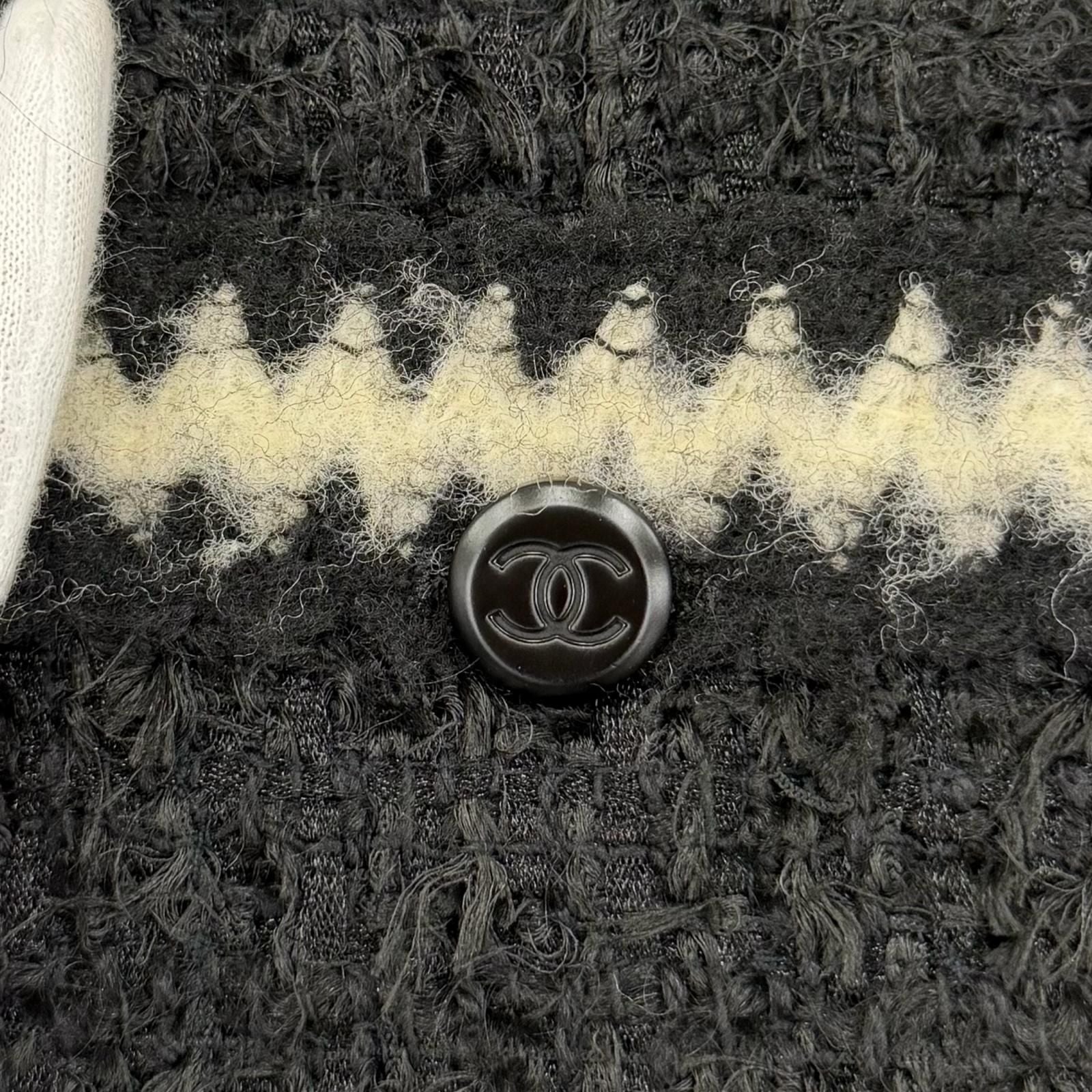 Chanel Vintage Mohair Blend Coco Button Knit Tweed Collarless Jacket Black 36 — view 6