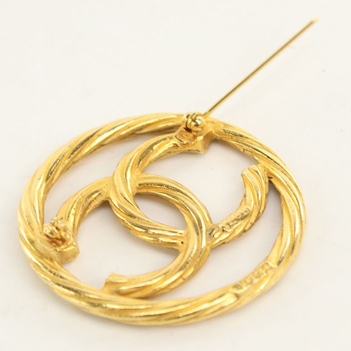 Chanel CC Logo Brooch Metal — view 2