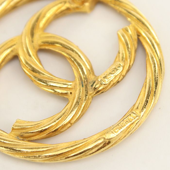 Chanel CC Logo Brooch Metal — view 4