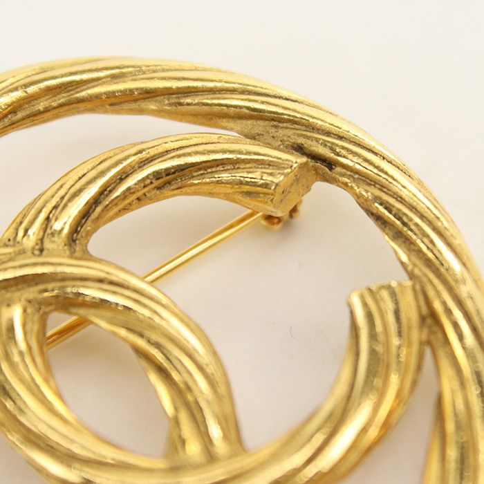 Chanel CC Logo Brooch Metal — view 5