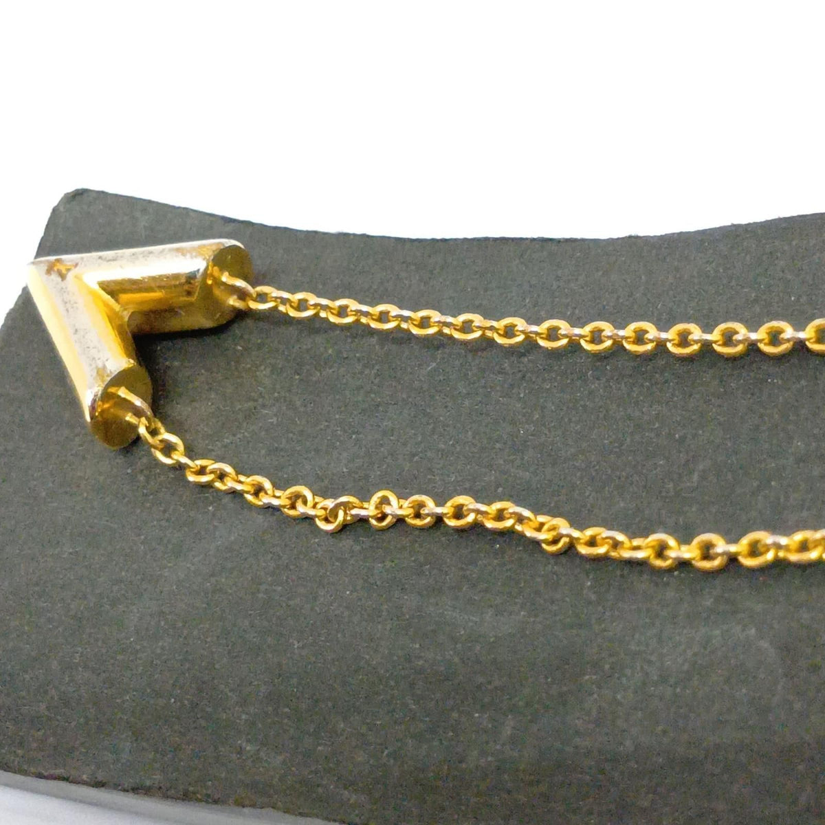 Louis Vuitton Necklace Essential — view 8