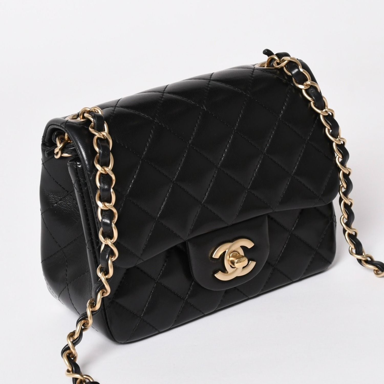 Chanel Mini Quilted 17 S Flap S Chain Shoulder Bag CC Logo Lambskin Black — view 3