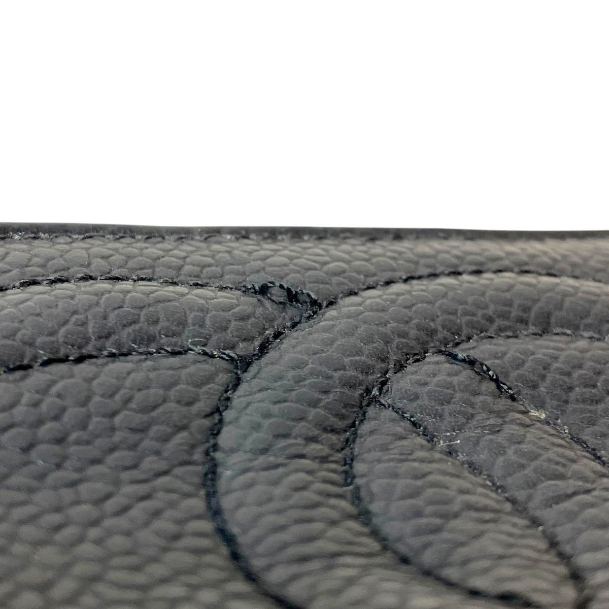 Chanel Cosmetic Pouch CC Logo Caviar Leather — view 7