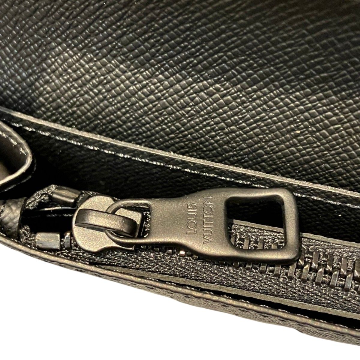 Louis Vuitton Portefeuille Brazza Yayoi Kusama Collaboration Monogram Eclipse — view 7