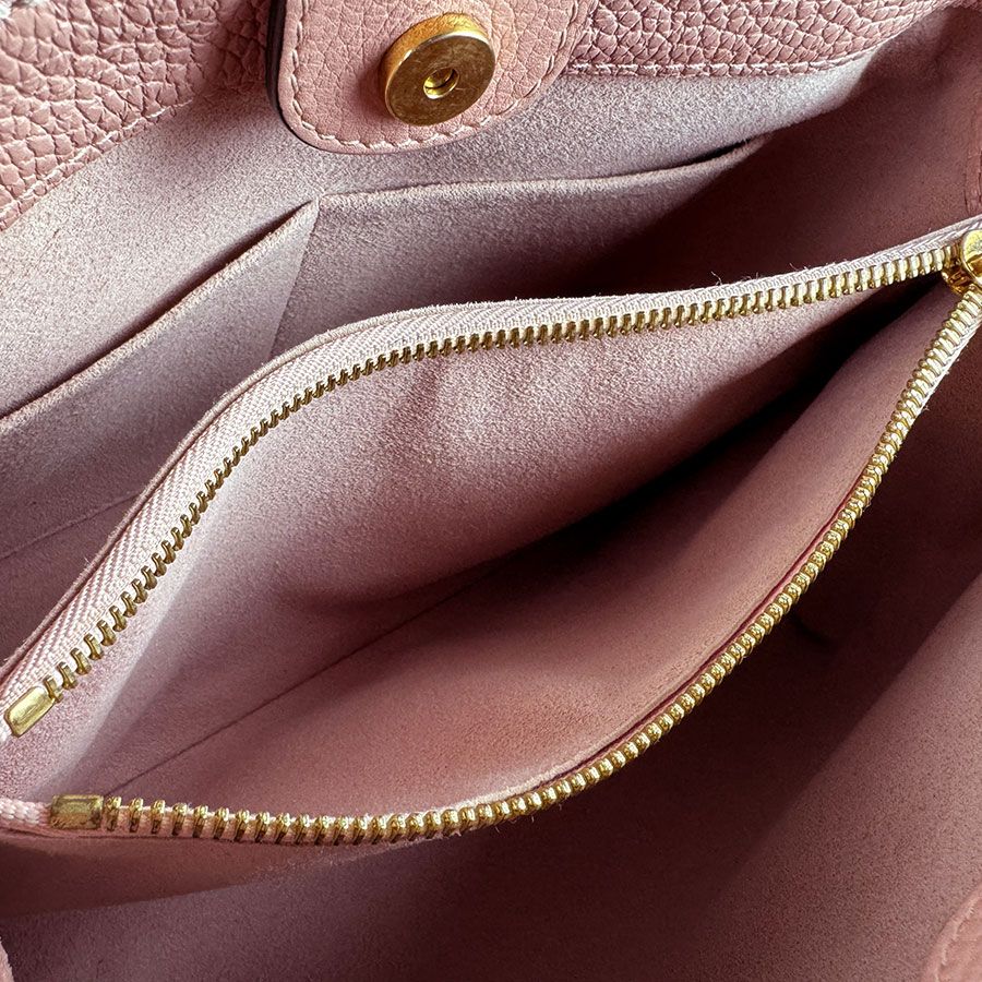 Louis Vuitton Shoulder Bag — view 5