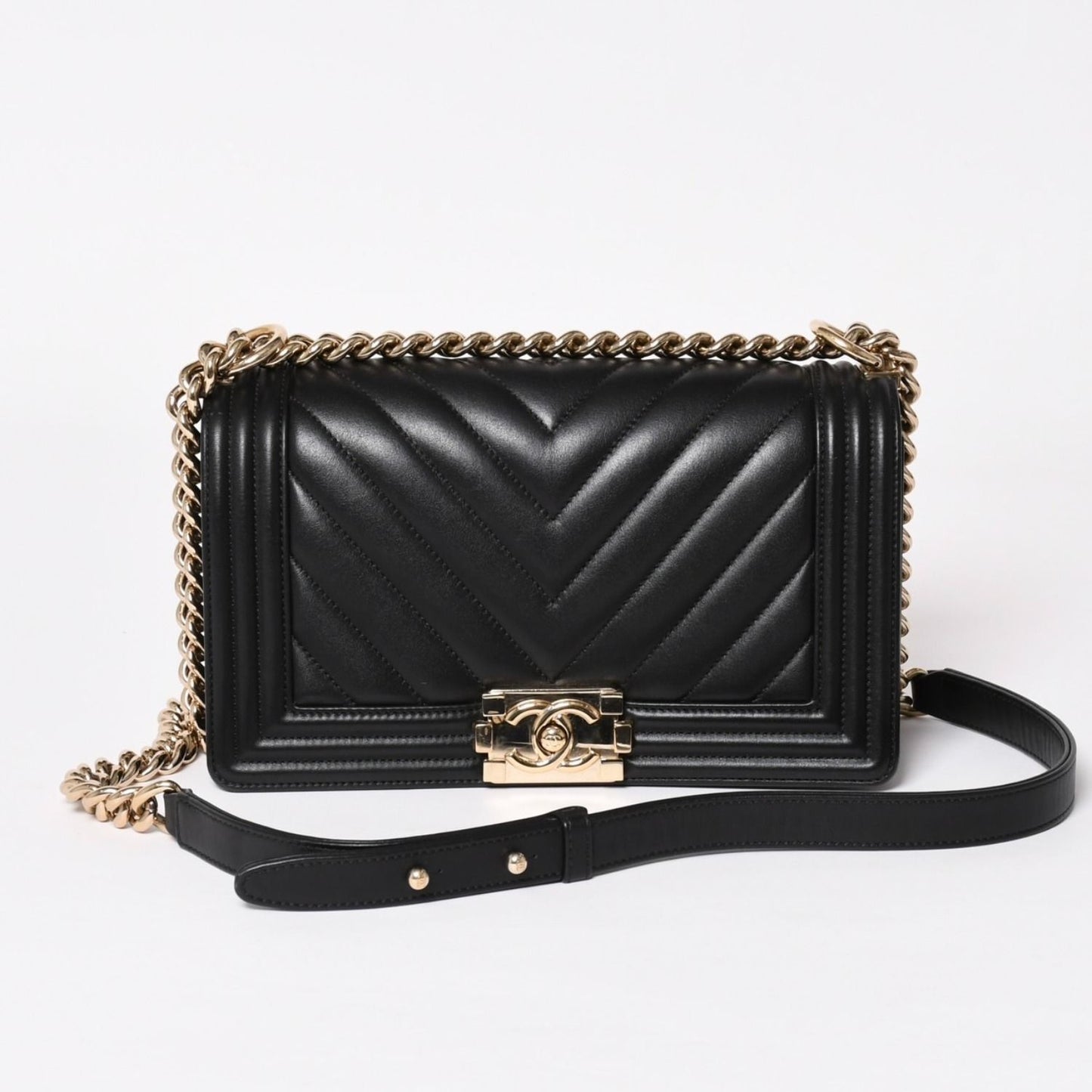 Chanel Boy Chain Shoulder Bag V-shaped Stitch Chevron CC Logo Lambskin Black