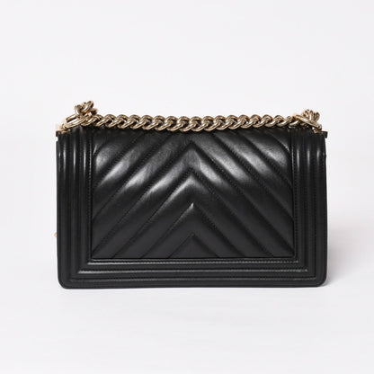 Chanel Boy Chain Shoulder Bag V-shaped Stitch Chevron CC Logo Lambskin Black — view 2