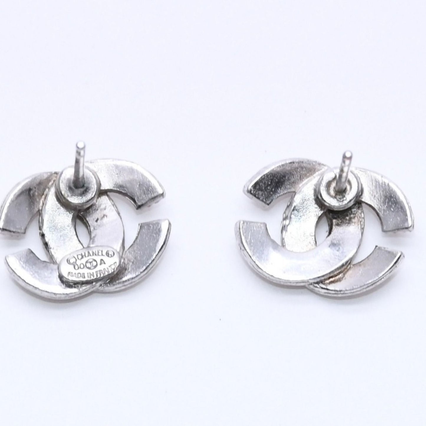Chanel CC Logo Earrings 00 Metal Silver — view 6