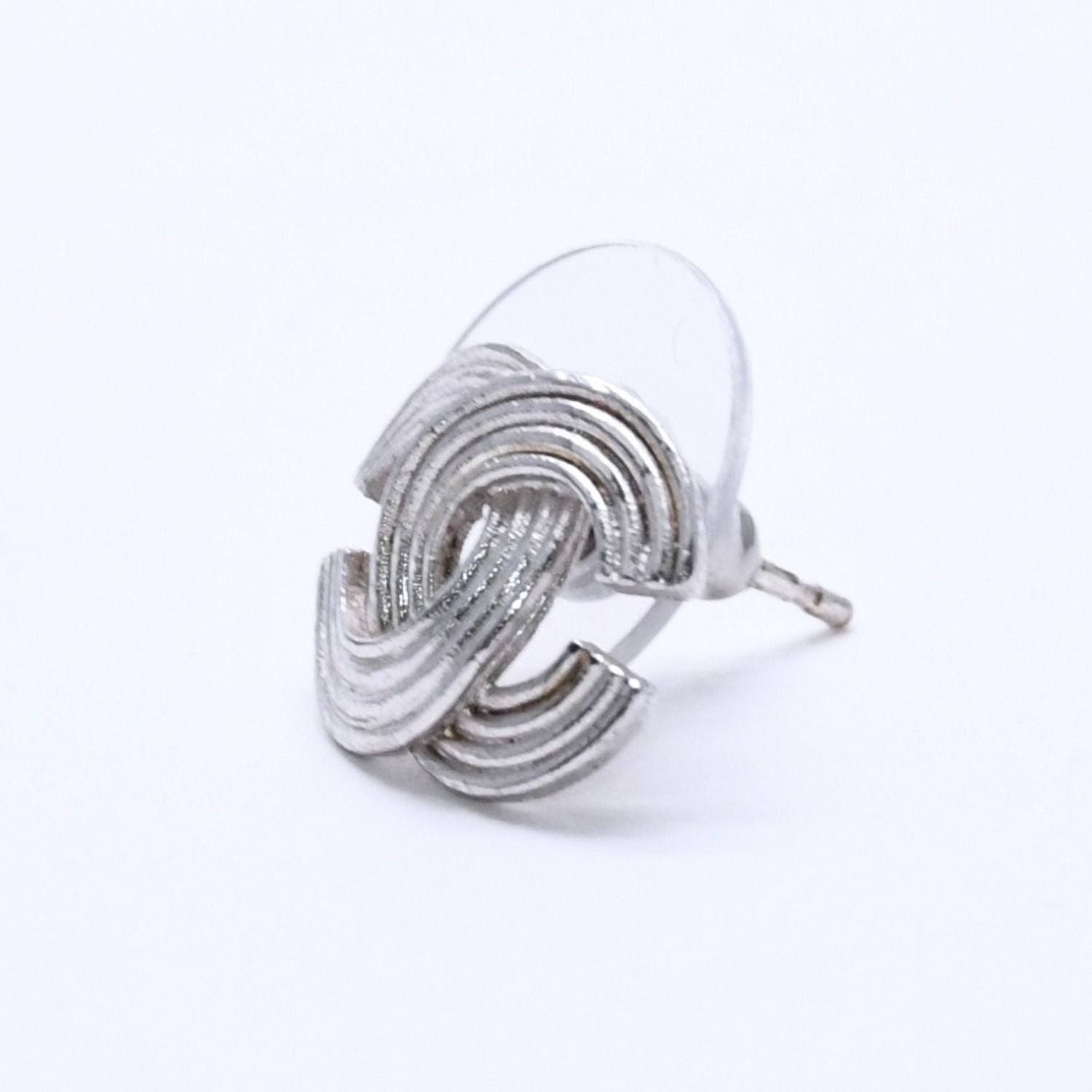 Chanel CC Logo Earrings 00 Metal Silver — view 2