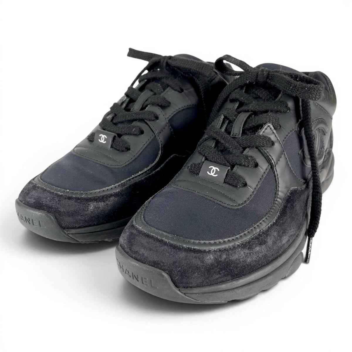 Chanel Suede Leather With CC Logo Low-Cut Sneakers Black