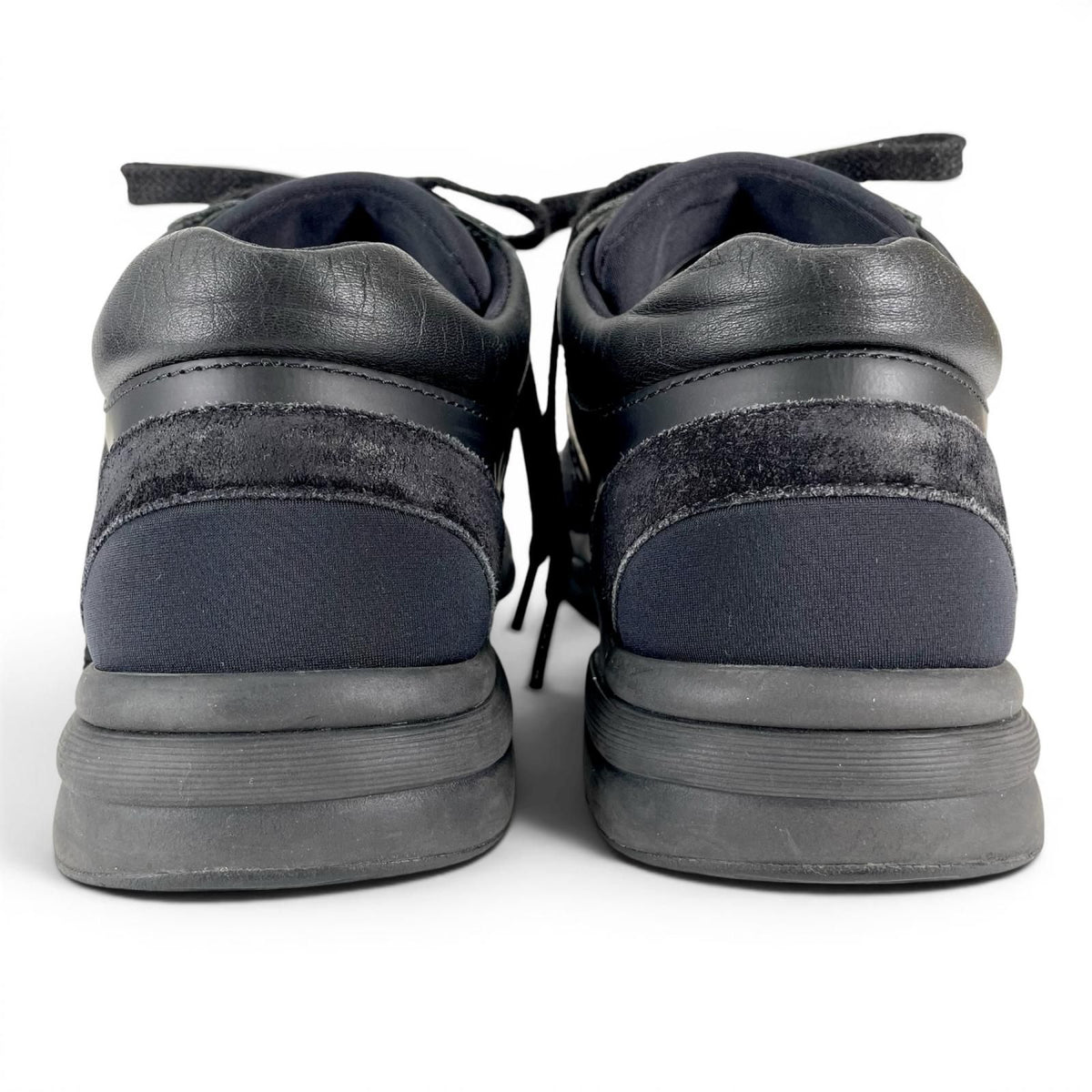 Chanel Suede Leather With CC Logo Low-Cut Sneakers Black — view 5
