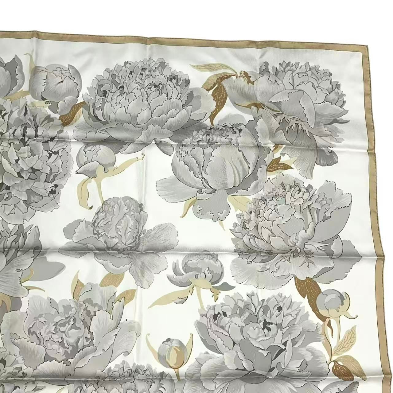 Hermes Scarf Carre 90 Les Pivoines Paeonia Silk White Beige — view 3
